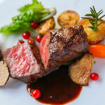 ＼人気No. 1フェア／国産牛フィレ肉×デザート食べ比べフェア